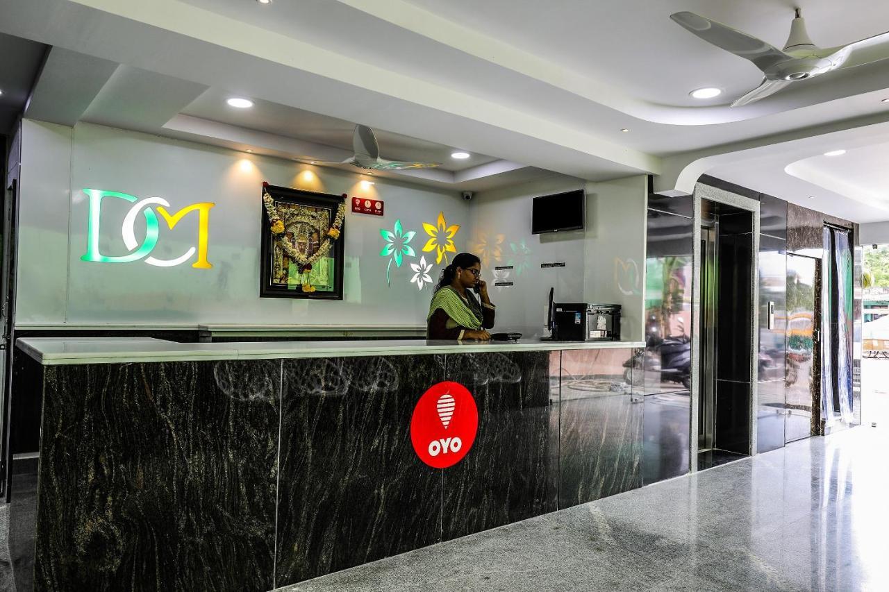 Oyo 16155 Hotel Dcm Grand Vijayawāda Zewnętrze zdjęcie